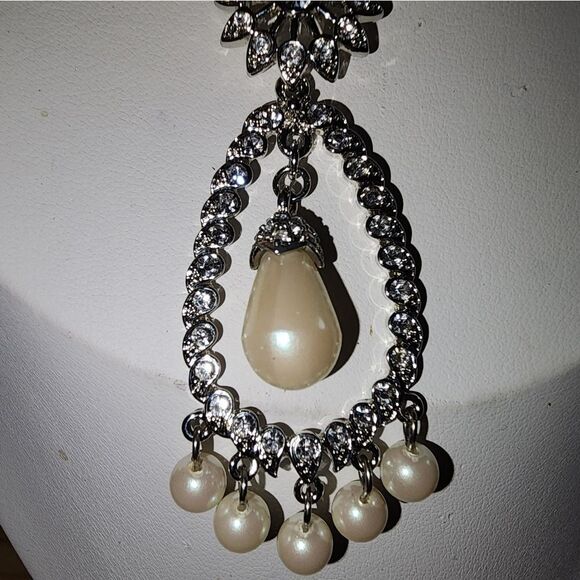 Vtg Pearl and Rhinestone Bridal Necklace Faux Pearls Pearl Pendant 14"+2" - Picture 4 of 9